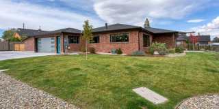 Mid Century Modern Home in Town Gallery 3