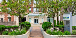 Reside at Belmont Harbor Gallery 15