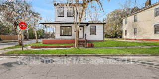 1921 Reynolds Street Gallery 3