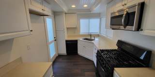 Beautiful Condo: 3 bed 2 Bath, located in Irvine-Woodbridge community, with a park, playground and pool Beautiful Condo: 3 bed 2 Bath, located in Irvine-Woodbridge community, with a park, playground and pool Gallery 30