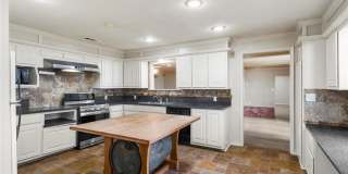 4248 W Park Row Boulevard Gallery 6