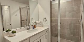 Annual UNFURNISHED or FURNISHED for your convenience: 2 Bedroom 2 Bathroom 2nd Floor Elevator access Condo in Wellen Park with GOLF MEMBERSHIP available! Gallery 49