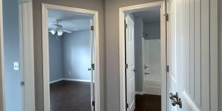 Townhouse with Garage - Minutes from Downtown Rogers Gallery 20