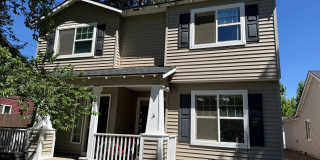 Fantastic 3 Bed/2.5 Bath Single Family Home in SE Bend Gallery 1