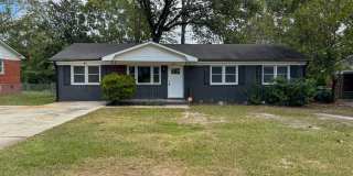 Charming 4 Bed 2 Bath Ranch in Fayetteville Gallery 1