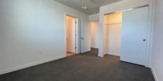 Lakeview Green Gallery 21
