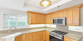 Fully Renovated End-Unit 3BD/2.5BA in Lake Forest with Views, Private Yard & 2-Car Garage Fully Renovated End-Unit 3BD/2.5BA in Lake Forest with Views, Private Yard & 2-Car Garage Gallery 3
