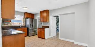 Come see this beautiful 4/2 single family home Gallery 4