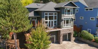Wonderful, bright 4-bdrm/2.5-bath home. Lovely garden, deck views, great location Gallery 30