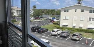 210 Horizon Street E Gallery 12