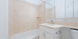 180 Riverside Boulevard 180 Riverside Boulevard Gallery 68