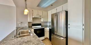 Stunning 2BD/2BA Condo in Downtown! With Parking and Washer/Dryer! Stunning 2BD/2BA Condo in Downtown! With Parking and Washer/Dryer! Gallery 6