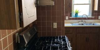 Brick 4 Bedrooms house is South Euclid With 2 Cars Detached Garage for Rent Gallery 4