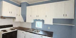1025 Hillyer Avenue Gallery 1
