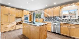 Beautiful Home with 2 Car Garage and Fenced Back Yard Gallery 17