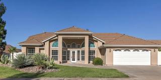 4-BR Home in Shadow Mountain @ Green Valley Gallery 1