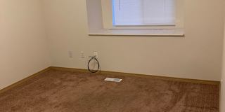 AVAILABLE NOW!! West side - 2 Bdrm, 1 Bath Gallery 20