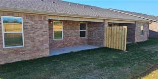 Nice Newer Duplexes Near XNA and Bentonville Gallery 17
