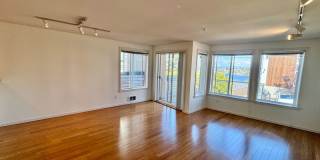 Gorgeous Queen Anne View Condo Gallery 24