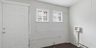 Freshly Renovated 4 Bedroom Home Gallery 25