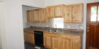 5 bed / 2 bath + bonus room near universities $375/bedroom Gallery 1