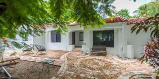 870 NE 82nd St Gallery 1