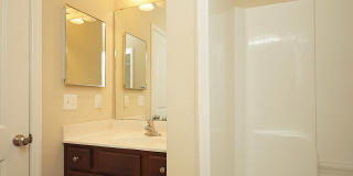Hamptons on High – 4 Bedroom / 4 Bathroom Student Townhome Near FSU & TSC! Gallery 56
