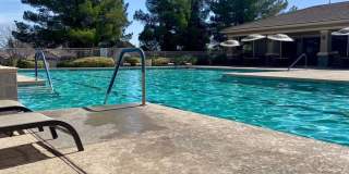 Unfurnished, 1-year long-term rental Gallery 34