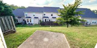 Beautifully Renovated 3 Bedroom 2.5 Bath Townhome with Garage! Pet Friendly! Gallery 11