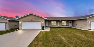 Beautiful 2 Bed 2 Bath | Waterloo | Near Lost Island Waterpark Gallery 44