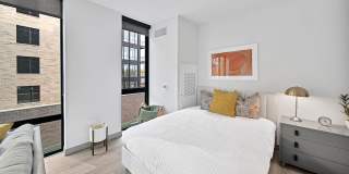 Triangle Square Gallery 8