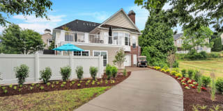 Stuart Hill Gallery 24