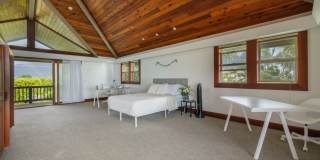 Luxury 5BR Oceanfront Home w/ Private Pool & Beach Access: Konishiki Beachhouse Luxury 5BR Oceanfront Home w/ Private Pool & Beach Access: Konishiki Beachhouse Gallery 15