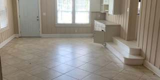 Beautiful Cloverdale Home Gallery 9