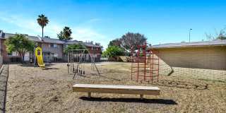 14 E HERMOSA Drive Gallery 30