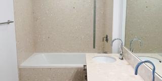 1244 Square foot, luxury condo in Lakeshore East, Chicago Gallery 22