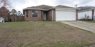 3 Bedroom on Corner Lot in Navarre! Gallery 1