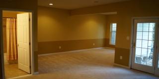 25575 AMERICA Square Gallery 35