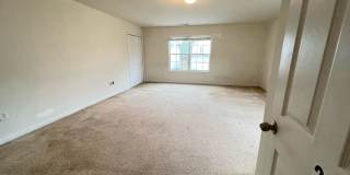 Room in 5 Bedroom Home at Genlee Dr Gallery 12
