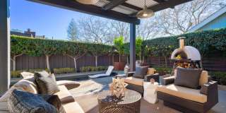 1811 Hillview Place Gallery 37