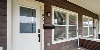 Charming 2BR Townhome in Indianapolis Gallery 3