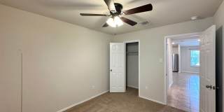 Viewable May 27th!  Pets Accepted! Gallery 28