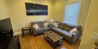 208 Holland St Gallery 23