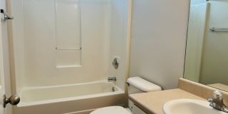 Wow! Must see this 3 bed 2 bath house in Belltree at Summergrove! Gallery 21