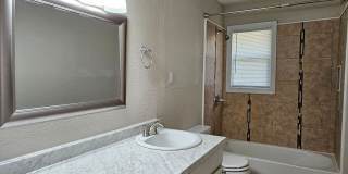 HUGE PRICE REDUCTION & READY FOR MOVE IN - AVAILABLE NOW! Gallery 17
