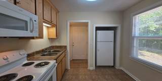Updated 2BR/1BA Home with a fenced back yard Gallery 8