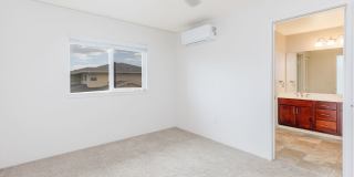 2bd, 2.5 bath, 1car garage w parking in driveway Gallery 13