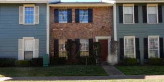 River Oaks Townhouse 3 bed/ 2.5 bath River Oaks Townhouse 3 bed/ 2.5 bath Gallery 1