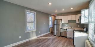 400 DOUGLAS Street NE unit: 102 Gallery 1