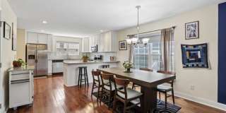 744 Garibaldi Street Southwest Gallery 4